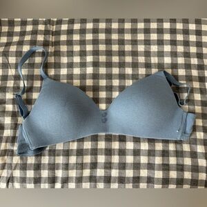 Blue VS lightly lined wireless bra